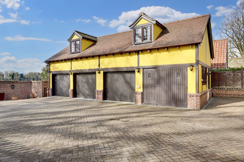 Images for Higham Road, Tuddenham, IP28 EAID:4037033056 BID:e22d2fe2-cd8a-4ee5-877e-aff44adbf8aa