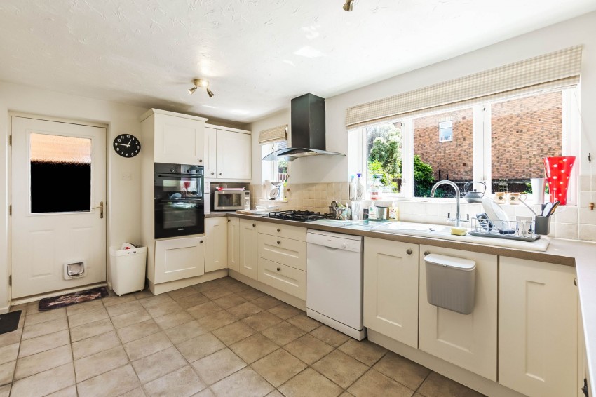 Images for Whitegate Close, Swavesey, CB24 EAID:4037033056 BID:e9c2a2d5-4edb-4404-af16-967a1de68210