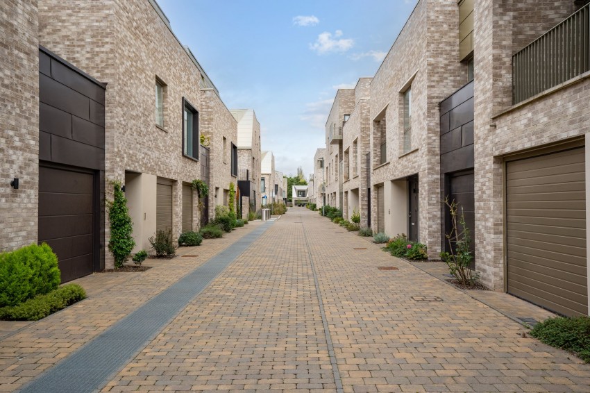 Images for Eddington Avenue, Cambridge, CB3 EAID:4037033056 BID:df7a2b8e-b283-433c-96bc-9990089caf32