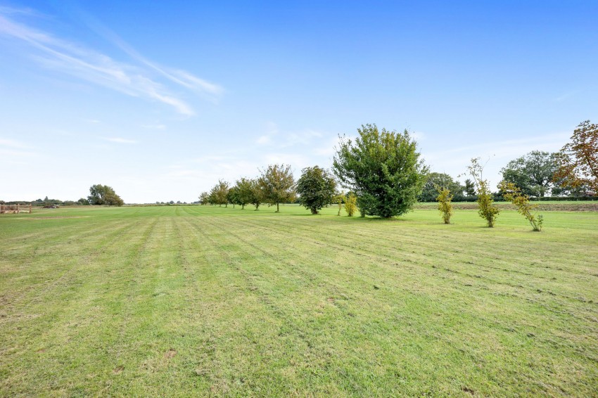 Images for Coronation Avenue, Throckenholt, PE12 EAID:4037033056 BID:1d497ef6-e698-4427-833a-3b42529ac059