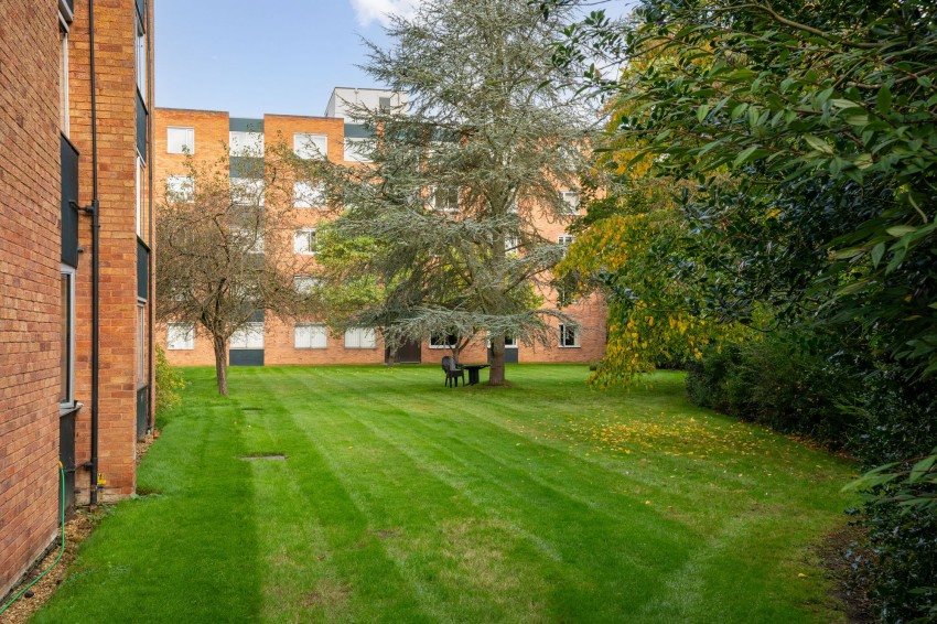 Images for Marlborough Court, Cambridge, CB3 EAID:4037033056 BID:df7a2b8e-b283-433c-96bc-9990089caf32