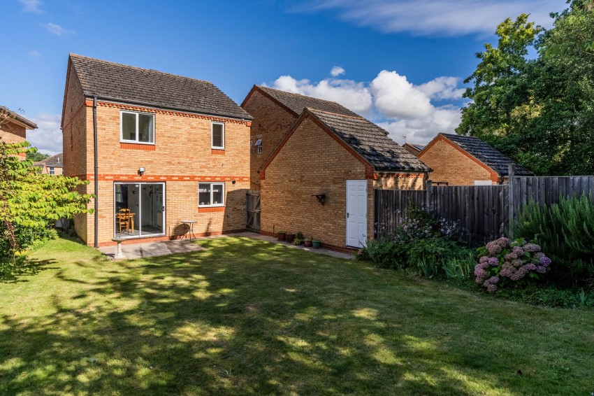 Images for Kestrel Close, Cottenham, CB24 EAID:4037033056 BID:e9c2a2d5-4edb-4404-af16-967a1de68210