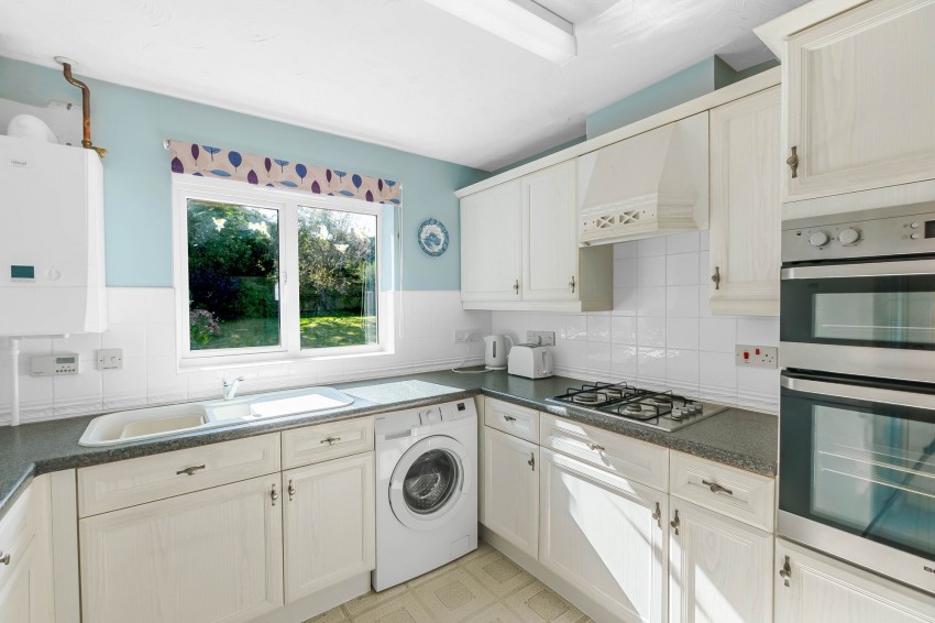 Images for Kestrel Close, Cottenham, CB24 EAID:4037033056 BID:e9c2a2d5-4edb-4404-af16-967a1de68210