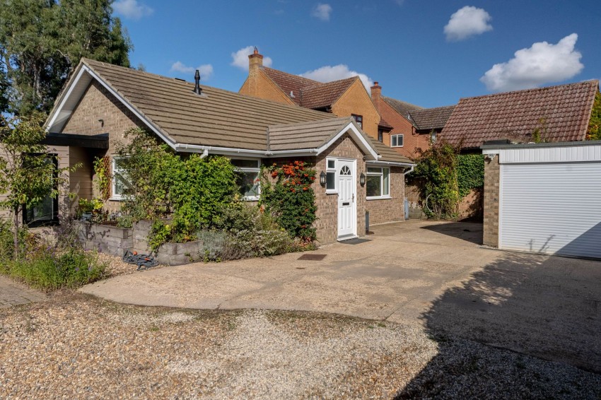 Images for Holme Close, Oakington, CB24 EAID:4037033056 BID:e9c2a2d5-4edb-4404-af16-967a1de68210