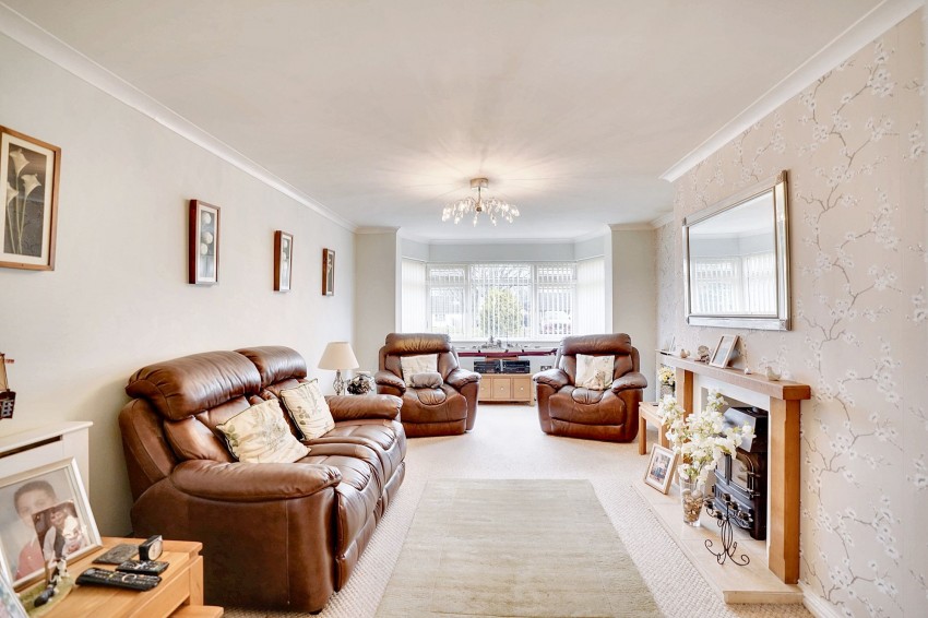 Images for Highwood Crescent, Gazeley, CB8 EAID:4037033056 BID:e22d2fe2-cd8a-4ee5-877e-aff44adbf8aa