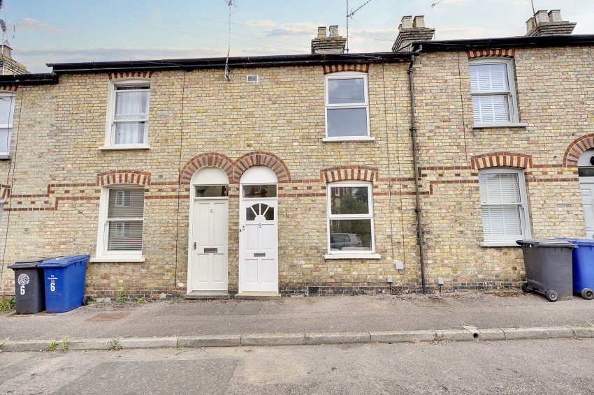 Images for Falmouth Street, Newmarket, CB8 EAID:4037033056 BID:e22d2fe2-cd8a-4ee5-877e-aff44adbf8aa