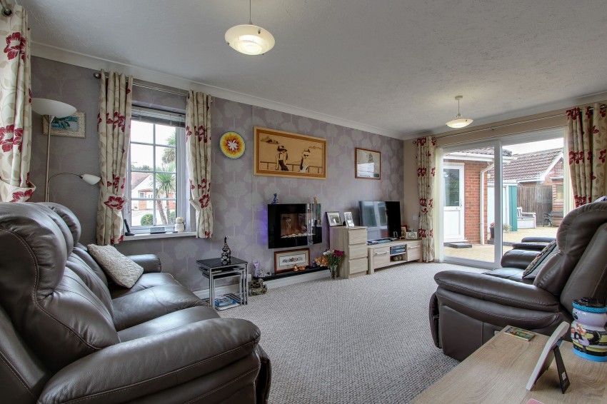 Images for Kestrel Drive, Wisbech, PE13 EAID:4037033056 BID:1d497ef6-e698-4427-833a-3b42529ac059