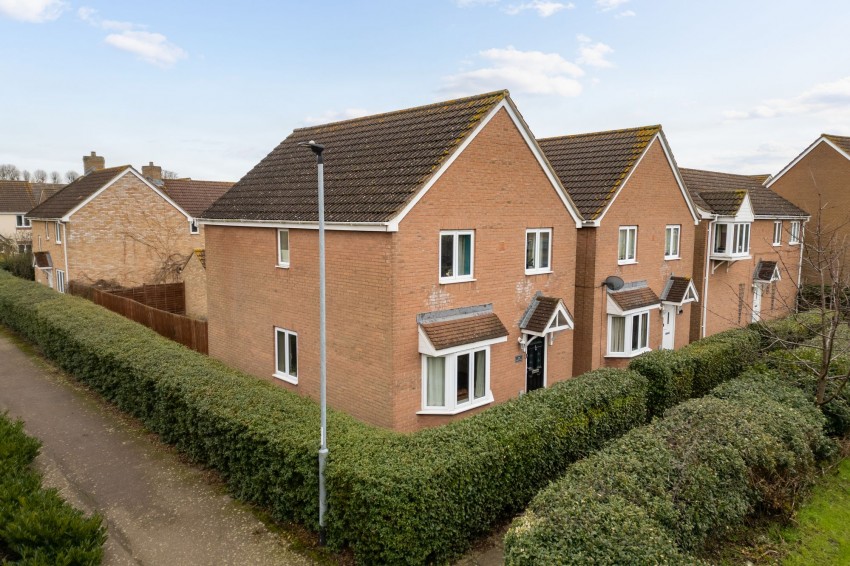 Images for Bullen Close, Longstanton, CB24 EAID:4037033056 BID:e9c2a2d5-4edb-4404-af16-967a1de68210