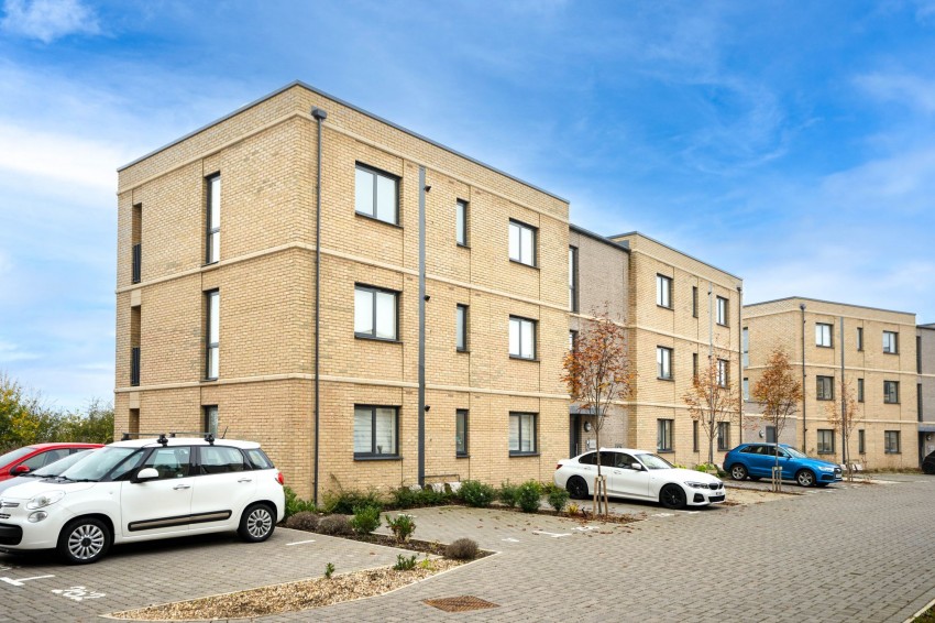 Images for Osprey Drive, Trumpington, CB2 EAID:4037033056 BID:df7a2b8e-b283-433c-96bc-9990089caf32