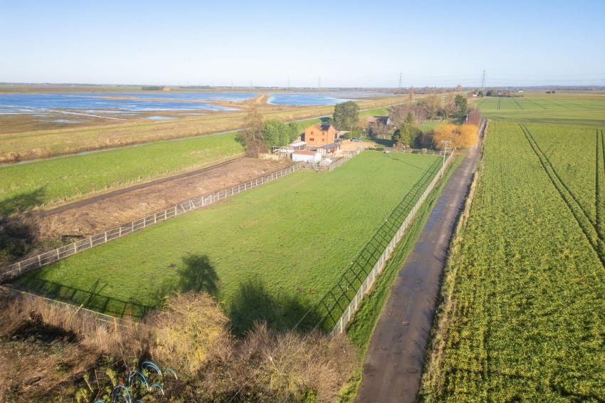 Images for Hundred Foot Bank, Littleport, CB6 EAID:4037033056 BID:df7a2b8e-b283-433c-96bc-9990089caf32