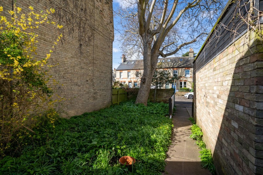 Images for Belvoir Road, Cambridge, CB4 EAID:4037033056 BID:df7a2b8e-b283-433c-96bc-9990089caf32