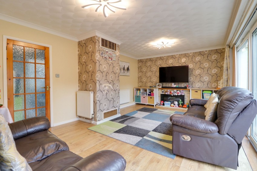 Images for Sefton Way, Newmarket, CB8 EAID:4037033056 BID:e22d2fe2-cd8a-4ee5-877e-aff44adbf8aa